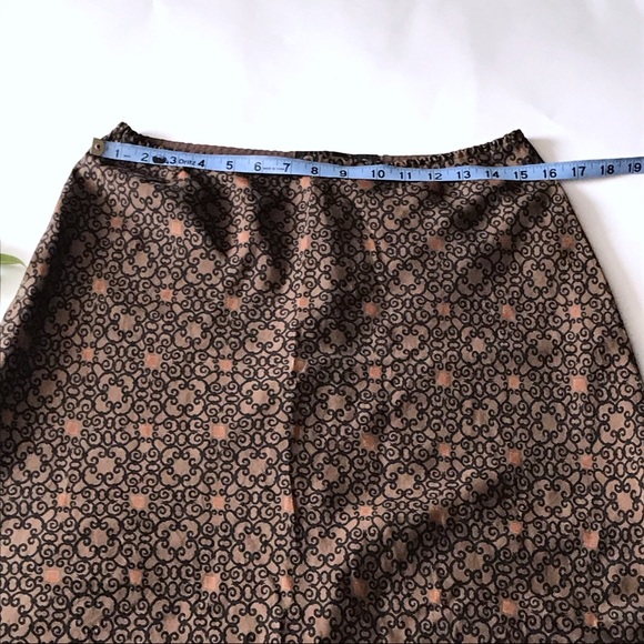 Retro Print A-Line Silk Skirt with Elastic Waist - Picture 2 of 4